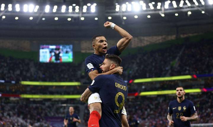 Copa do Mundo: Artilheiros Giroud e Mbappé fazem França avançar: 3 a 1 na Polônia