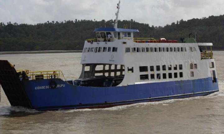 Criança de 10 anos morre após passar mal durante travessia de ferryboat