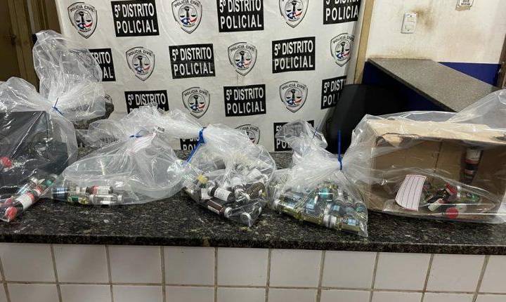 Duas pessoas são presas pela Polícia Civil por estarem vendendo anabolizantes na Região Metropolitana