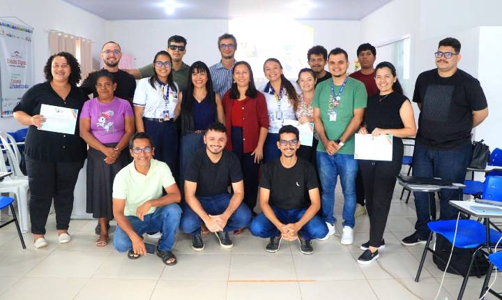 Educação Digital passa a integrar currículo escolar e professores de Raposa recebem formação