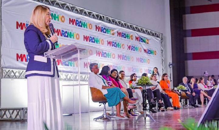Iracema Vale fala de potencialidades e protagonismo feminino em Fórum de Políticas Públicas para Mulheres
