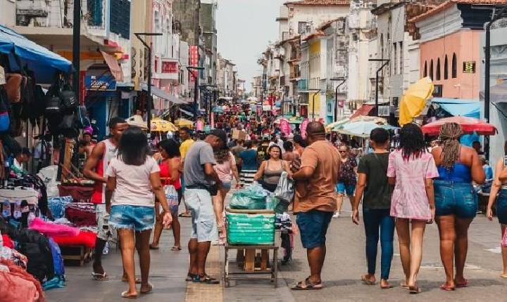 Rua Grande é local preferido para compras de Natal, revela pesquisa da Fecomércio