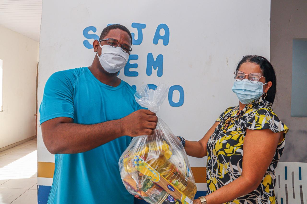 PREFEITURA DE PAÇO DO LUMIAR VAI ENTREGAR MAIS TREZE MIL KITS DA ALIMENTAÇÃO ESCOLAR PARA FAMÍLIAS DE ESTUDANTES
