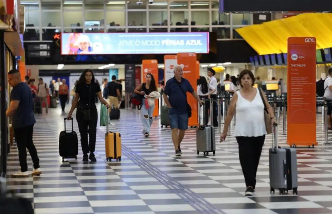 Malha aérea encolhe 15% em dois anos, mesmo com recorde de passageiros