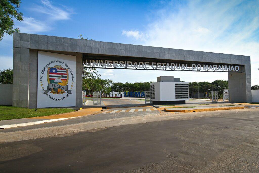 Uema abre vagas para professores com salário de até R$ 6 mil