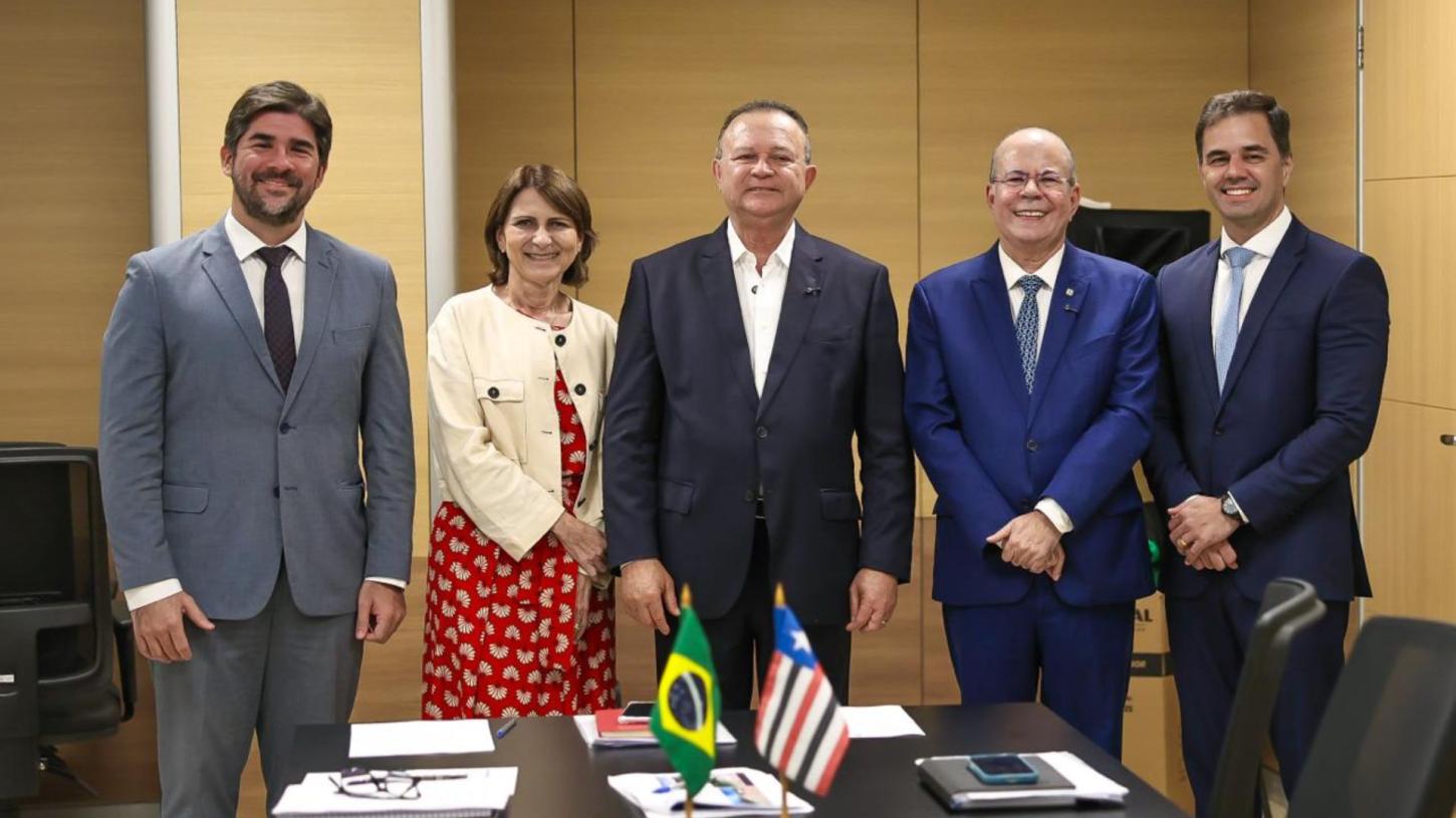 Brandão articula entrega de moradias e construção de 190 casas populares em SL