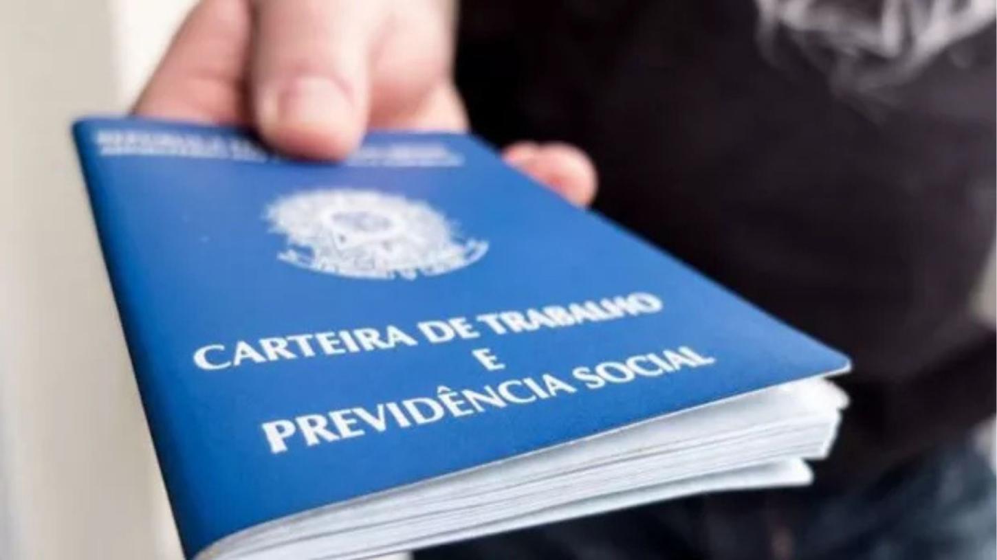 Desemprego no Brasil cai para 5,4% e bate novo recorde