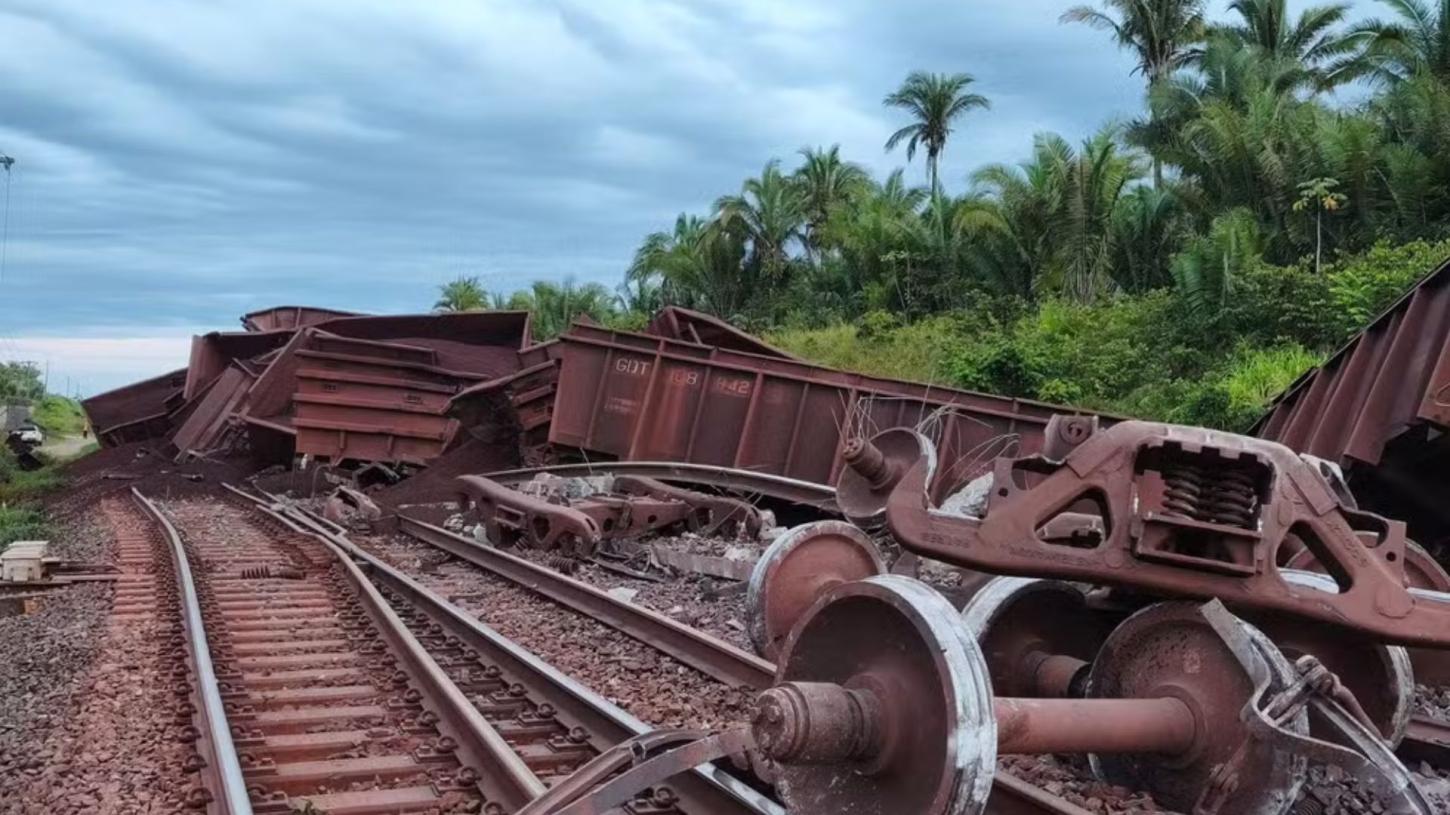Trem de passageiros da EFC retoma viagens nesta terça (07)